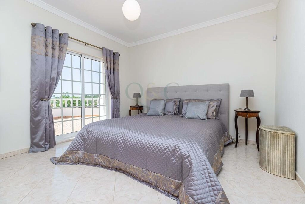 Villa avec 4 chambres à vendre à Boliqueime Villa avec 4 chambres à vendre à Boliqueime