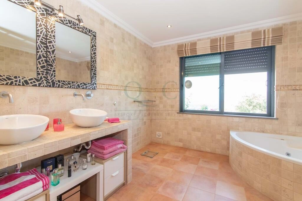 Villa avec 4 chambres à vendre à Loulé (São Clemente) Villa avec 4 chambres à vendre à Loulé (São Clemente)