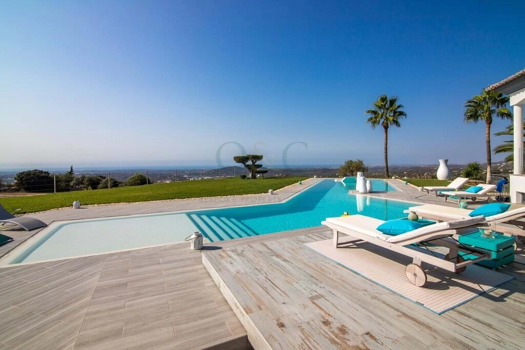 Villa avec 4 chambres à vendre à Loulé (São Clemente) Villa avec 4 chambres à vendre à Loulé (São Clemente)