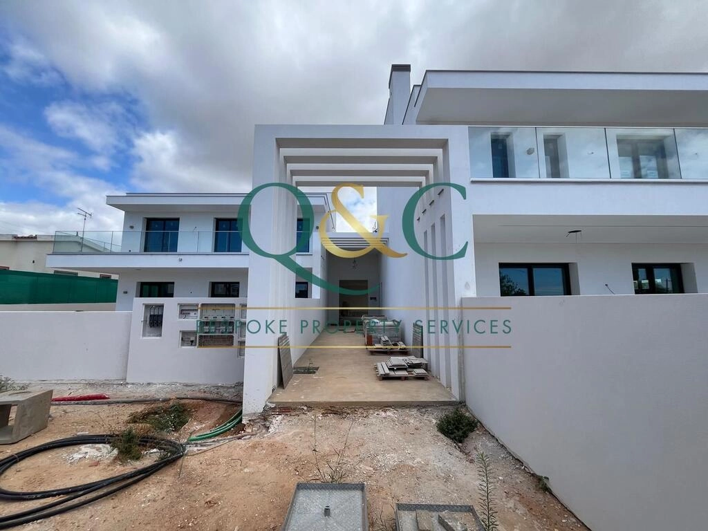 Villa com 4 quartos à venda em Almancil Villa com 4 quartos à venda em Almancil