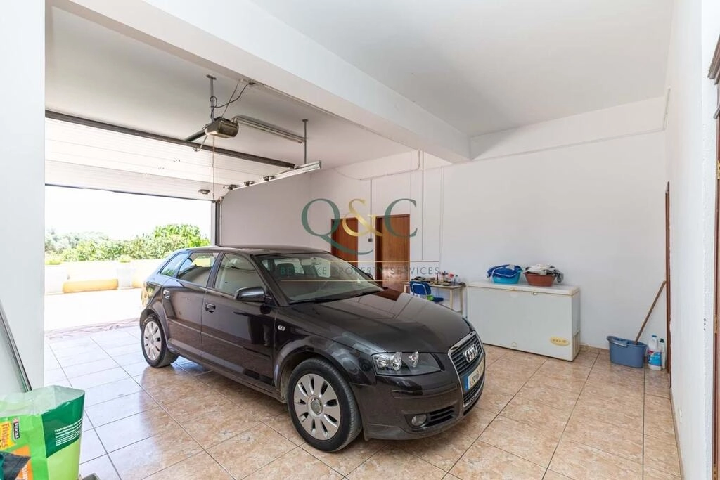 Villa com 4 quartos à venda em Estoi Villa com 4 quartos à venda em Estoi