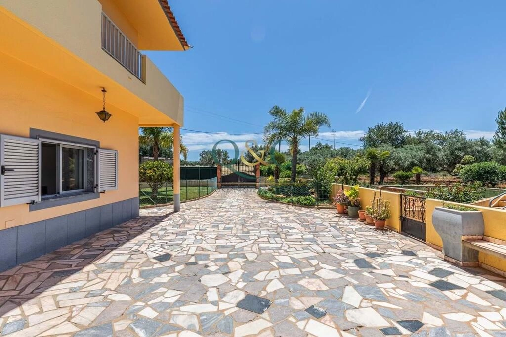 Villa com 4 quartos à venda em Estoi Villa com 4 quartos à venda em Estoi