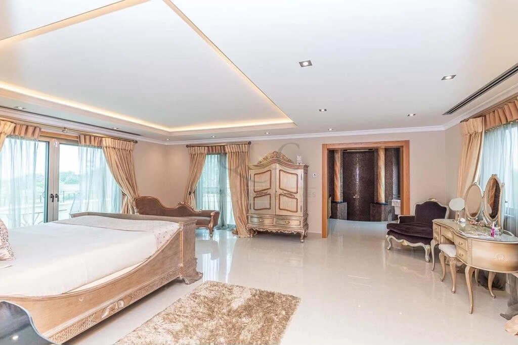 Villa com 4 quartos à venda em Loulé (São Clemente) Villa com 4 quartos à venda em Loulé (São Clemente)