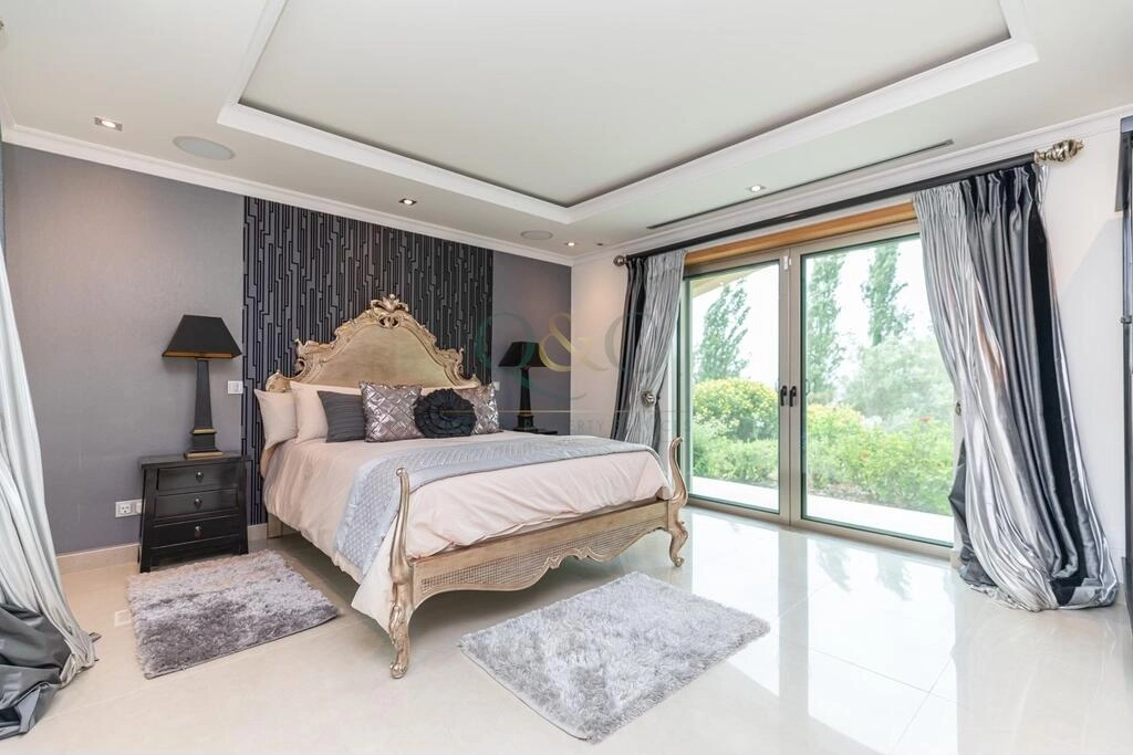 Villa com 4 quartos à venda em Loulé (São Clemente) Villa com 4 quartos à venda em Loulé (São Clemente)