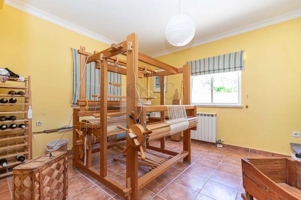 Villa com 4 quartos à venda em Santa Bárbara de Nexe Villa com 4 quartos à venda em Santa Bárbara de Nexe