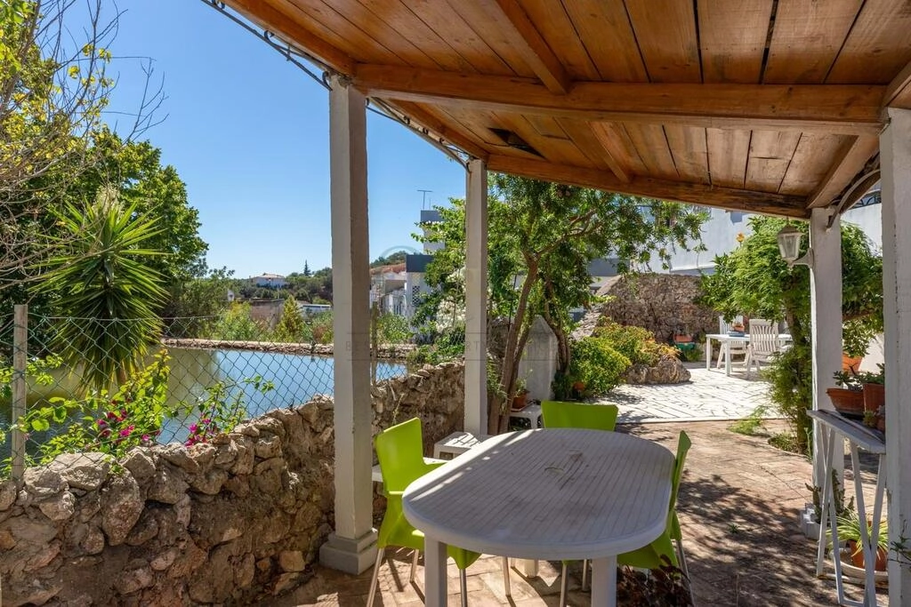 Villa com 4 quartos à venda em Alte Villa com 4 quartos à venda em Alte