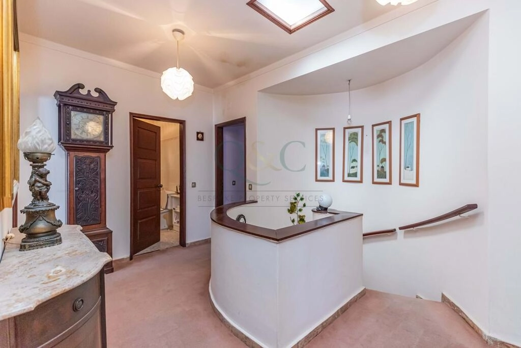 Villa com 4 quartos à venda em Alte Villa com 4 quartos à venda em Alte
