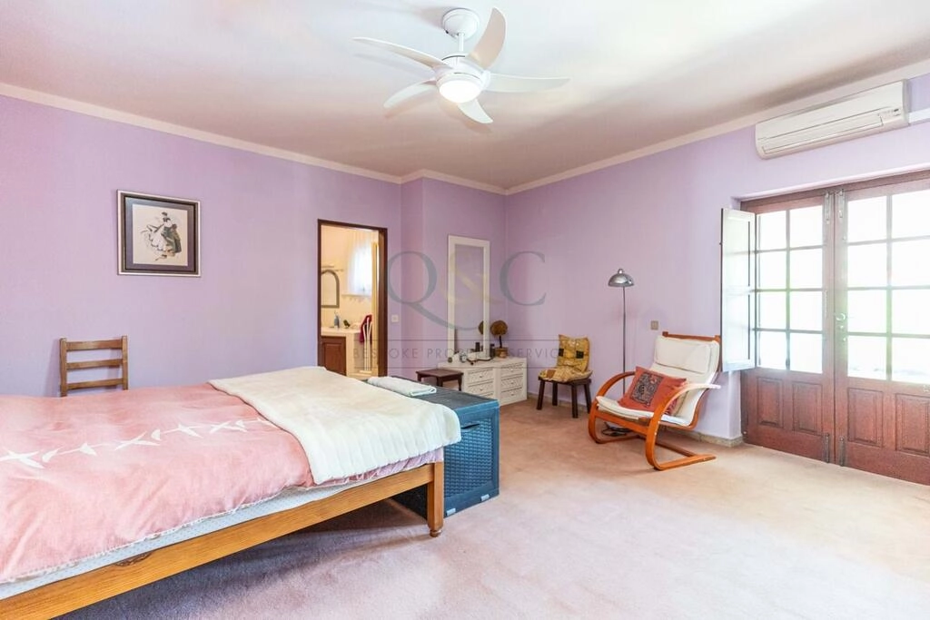 Villa com 4 quartos à venda em Alte Villa com 4 quartos à venda em Alte