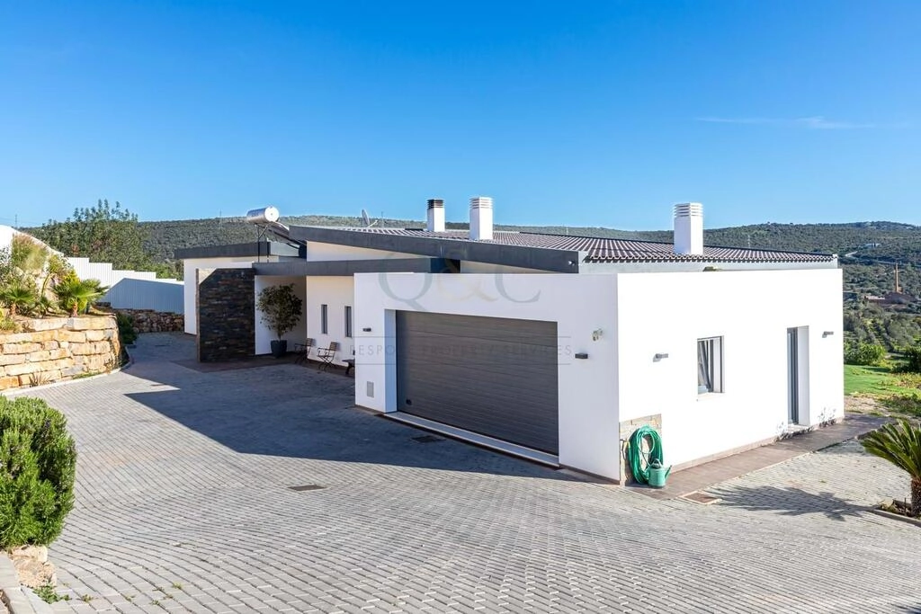 Villa com 4 quartos à venda em Querença Villa com 4 quartos à venda em Querença