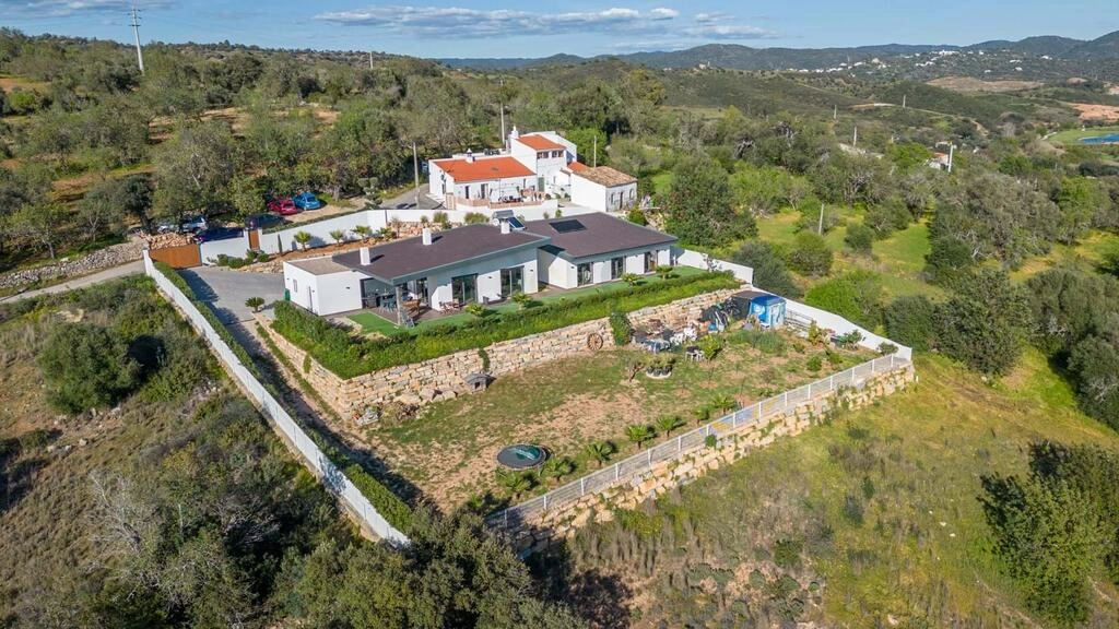 Villa com 4 quartos à venda em Querença Villa com 4 quartos à venda em Querença