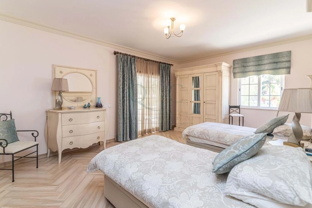 Villa avec 5 chambres à vendre à Loulé (São Clemente) Villa avec 5 chambres à vendre à Loulé (São Clemente)