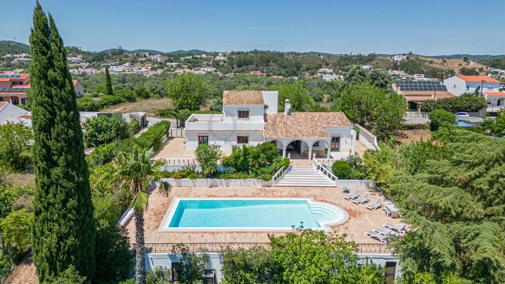 Villa avec 5 chambres à vendre à São Brás de Alportel Villa avec 5 chambres à vendre à São Brás de Alportel