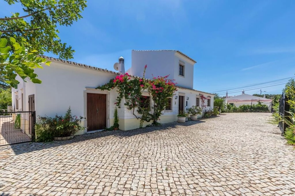 Villa avec 5 chambres à vendre à São Brás de Alportel Villa avec 5 chambres à vendre à São Brás de Alportel