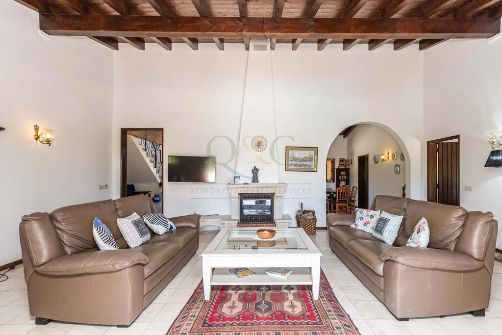 Villa avec 5 chambres à vendre à São Brás de Alportel Villa avec 5 chambres à vendre à São Brás de Alportel