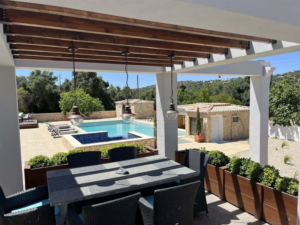 Villa avec 5 chambres à vendre à São Brás de Alportel Villa avec 5 chambres à vendre à São Brás de Alportel