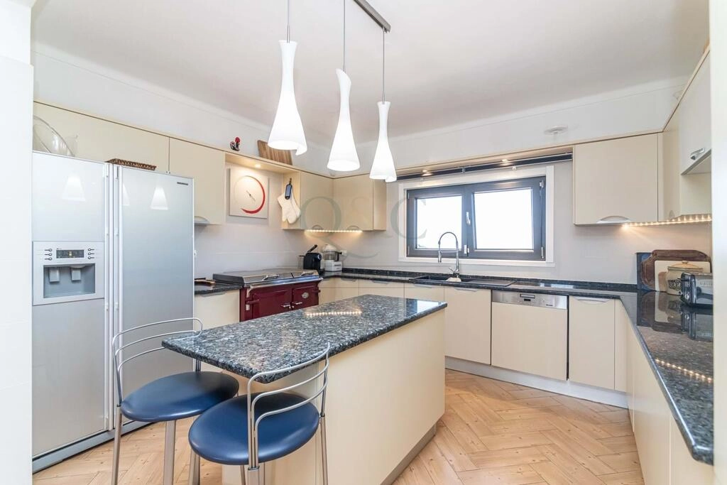 Villa com 5 quartos à venda em Conceição Villa com 5 quartos à venda em Conceição