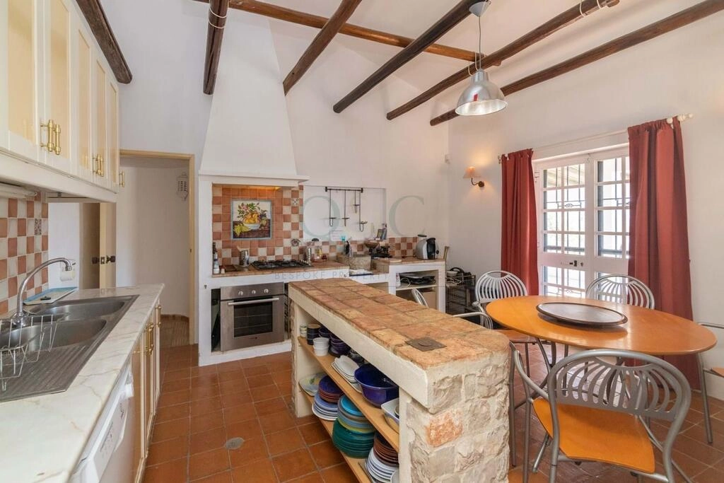 6 Bedroom Villa For Sale in Loulé (São Sebastião) 6 Bedroom Villa For Sale in Loulé (São Sebastião)