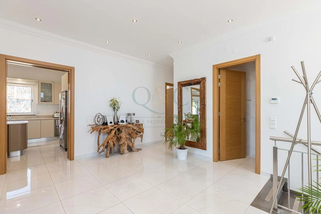 6 Bedroom Villa For Sale in São Brás de Alportel 6 Bedroom Villa For Sale in São Brás de Alportel