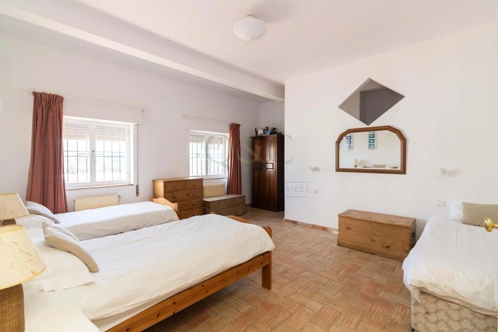 Villa avec 6 chambres à vendre à Loulé (São Sebastião) Villa avec 6 chambres à vendre à Loulé (São Sebastião)