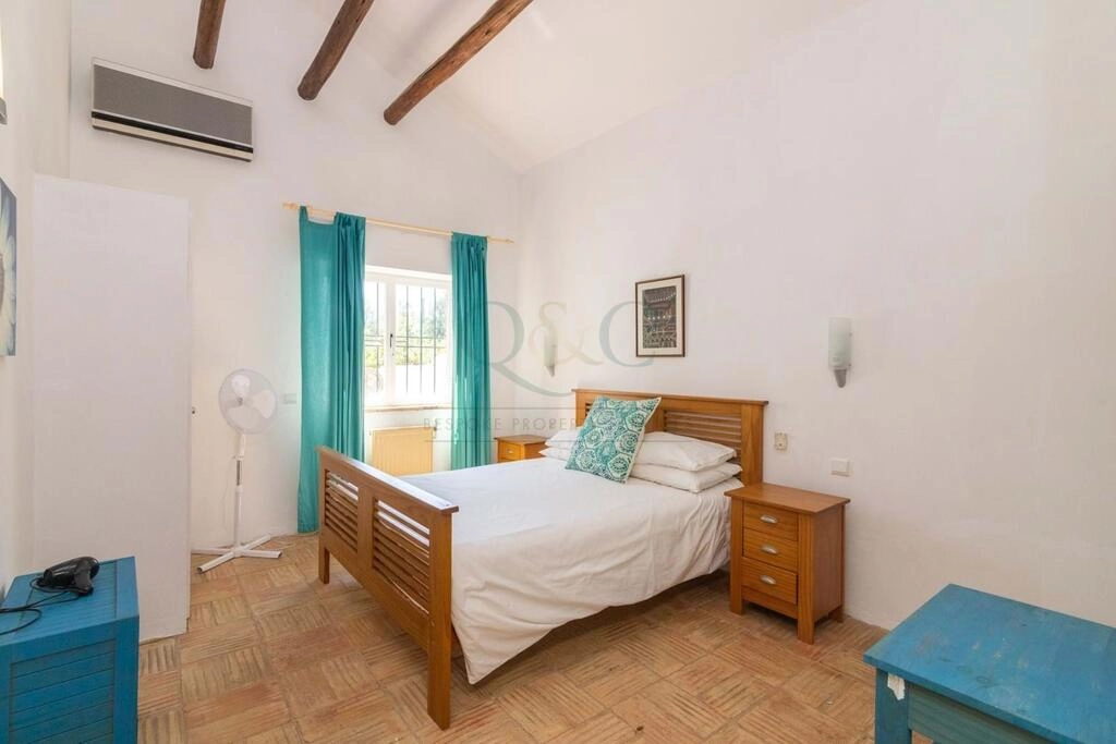 Villa avec 6 chambres à vendre à Loulé (São Sebastião) Villa avec 6 chambres à vendre à Loulé (São Sebastião)