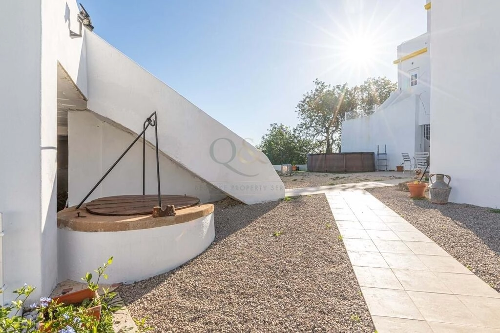 Villa com 7 quartos à venda em Salir Villa com 7 quartos à venda em Salir