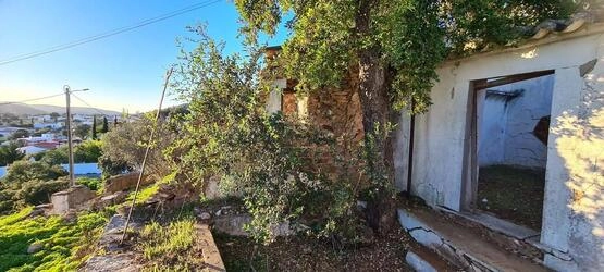 Land with project For Sale in São Brás de Alportel