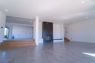 Villa For Sale in Quarteira