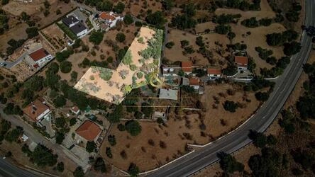 Land à vendre à Querença