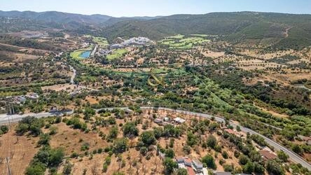 Land à vendre à Querença