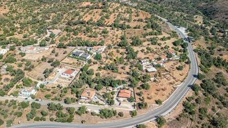 Land à vendre à Querença
