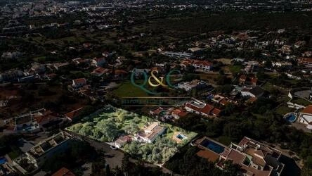 Villa to be renovated à vendre à Loulé (São Clemente)