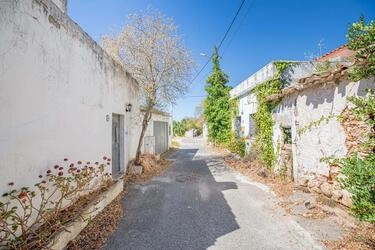 Villa to be renovated à vendre à Querença