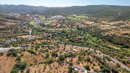 Villa to be renovated à venda em Querença