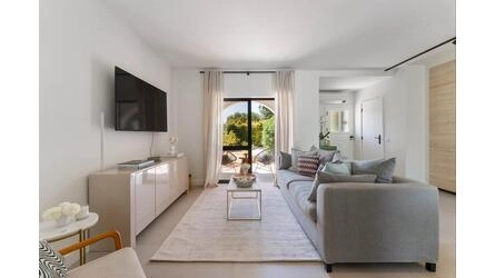 2 Bedroom Semi-detached For Sale in Quarteira