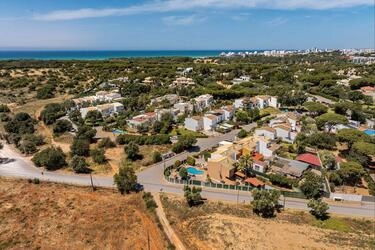 2 Bedroom Semi-detached For Sale in Quarteira