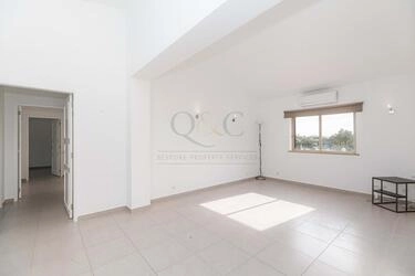 Apartment avec 3 chambres à vendre à Almancil