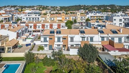 Semi-detached avec 3 chambres à vendre à São Brás de Alporte