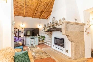 4 Bedroom Farmhouse For Sale in São Brás de Alportel