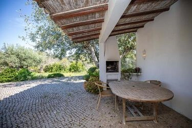 4 Bedroom Farmhouse For Sale in São Brás de Alportel