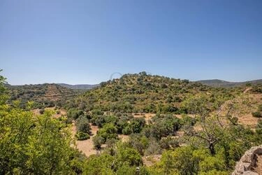4 Bedroom Farmhouse For Sale in São Brás de Alportel