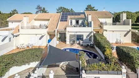 4 Bedroom Semi-detached For Sale in Almancil