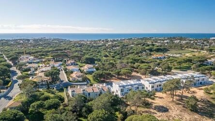 4 Bedroom Semi-detached For Sale in Almancil