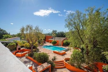 5 Bedroom Farmhouse For Sale in São Brás de Alportel