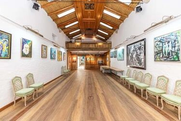 6 Bedroom Farmhouse For Sale in Santa Bárbara de Nexe