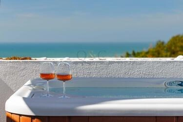 2 Bedroom Apartment For Sale in Almancil