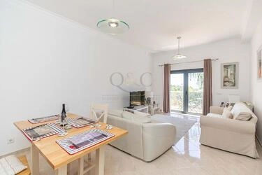 2 Bedroom Apartment For Sale in Santa Bárbara de Nexe