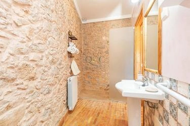 9 Bedroom Farmhouse For Sale in São Brás de Alportel