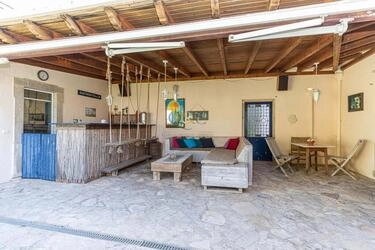 9 Bedroom Farmhouse For Sale in São Brás de Alportel