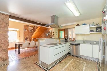 9 Bedroom Farmhouse For Sale in São Brás de Alportel