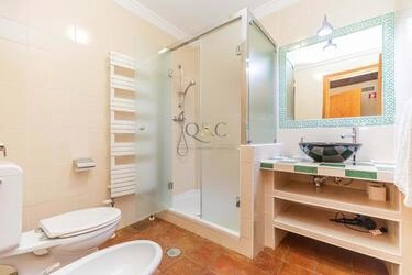 9 Bedroom Farmhouse For Sale in São Brás de Alportel
